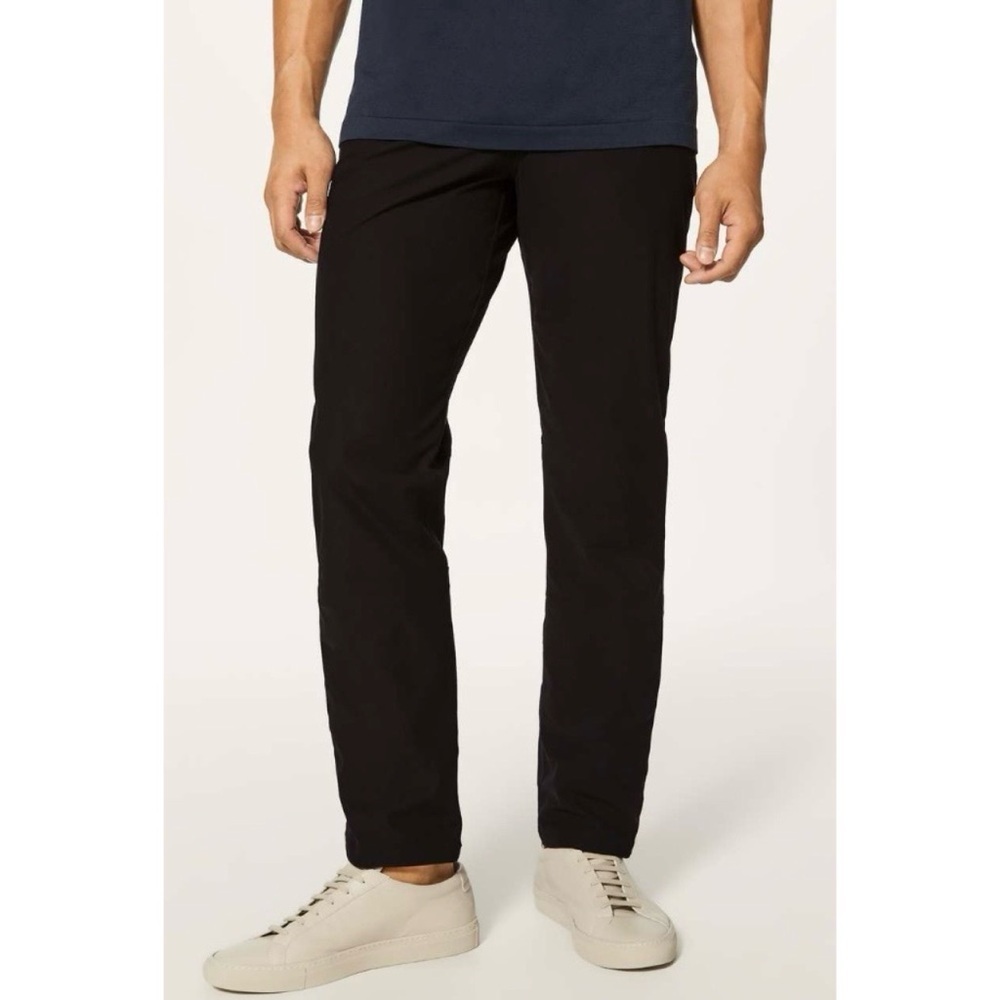 LULULEMON Men’s Black ABC Pants 30”
